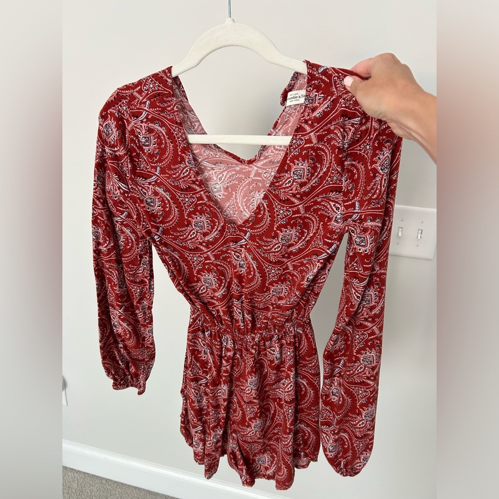 Abercrombie long sleeve romper. Vneck